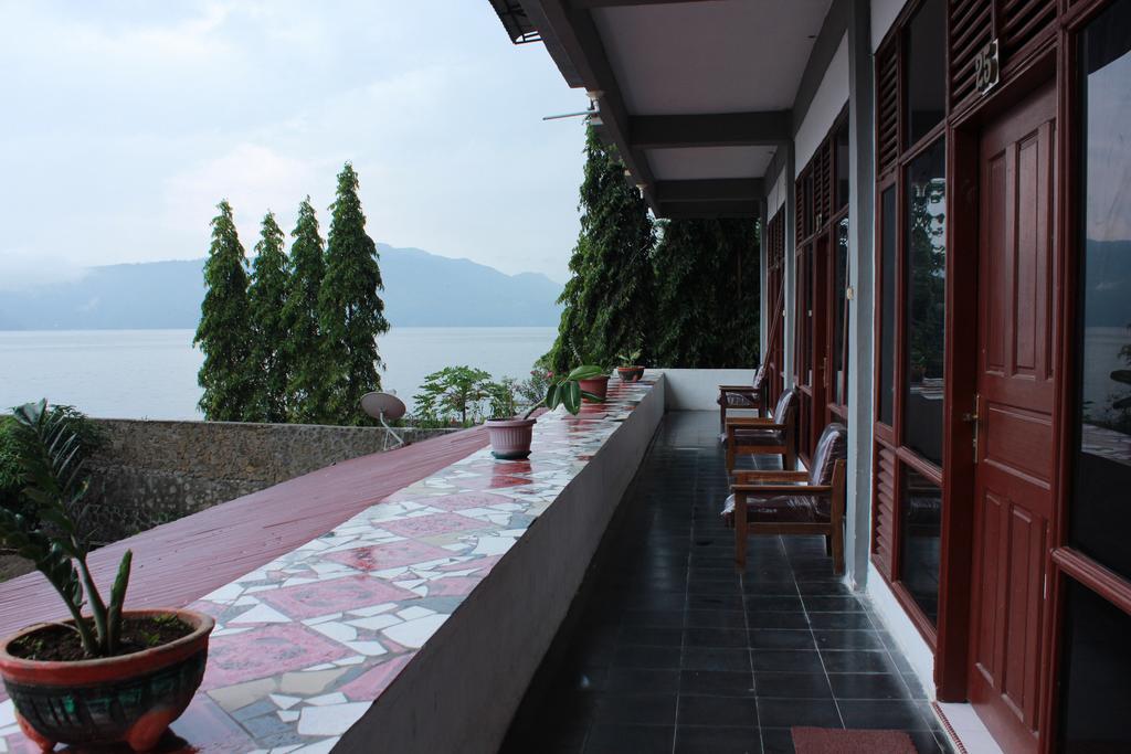 Ambaroba Resort Hotel Tuk Tuk Dış mekan fotoğraf