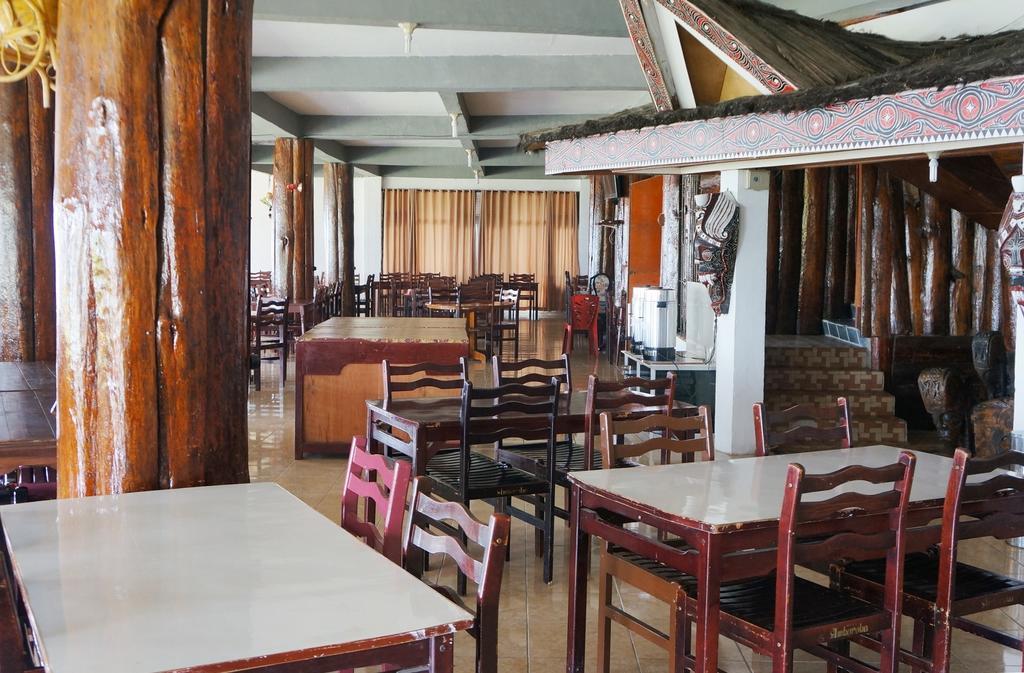 Ambaroba Resort Hotel Tuk Tuk Dış mekan fotoğraf