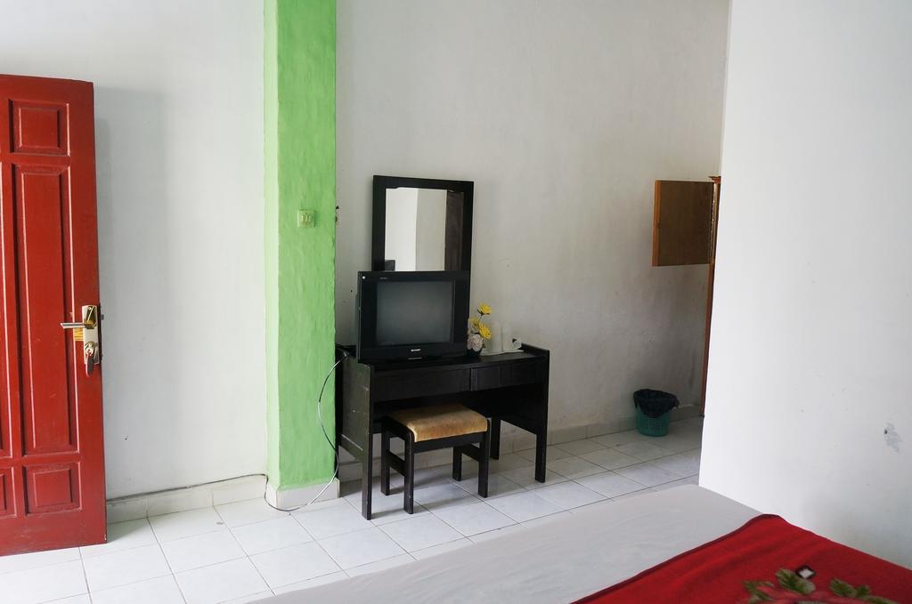 Ambaroba Resort Hotel Tuk Tuk Oda fotoğraf